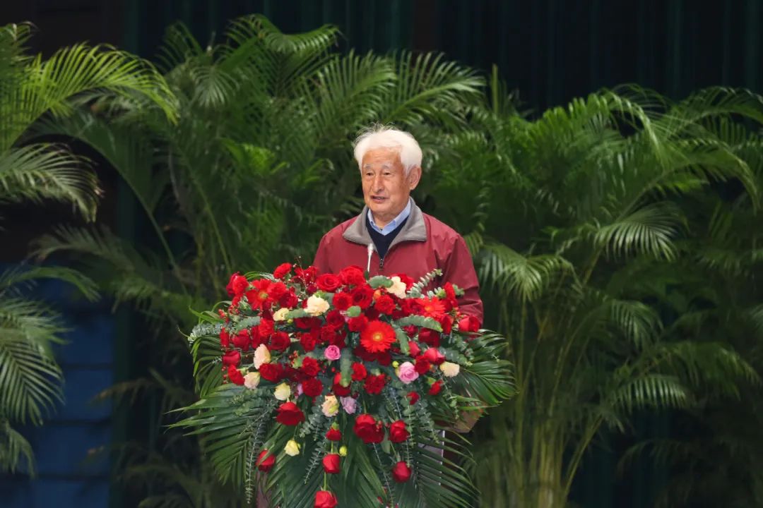 6180a4aec4d68.jpg 320d5b9409ef1bf1113742a01718d2ee.jpg